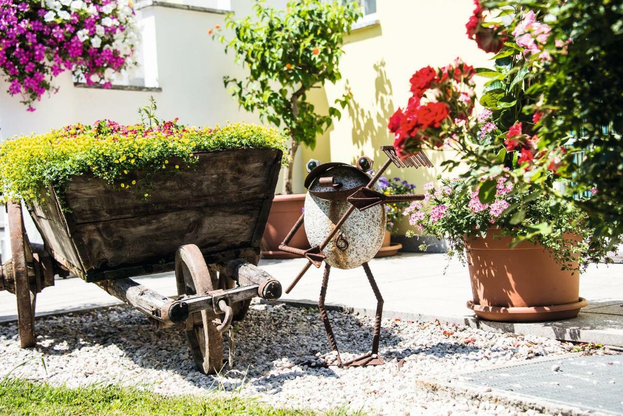 Gartenhof Μπρεσανόνε Εξωτερικό φωτογραφία